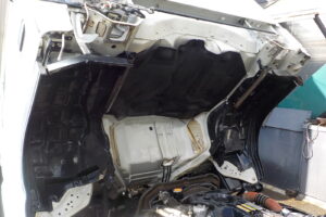 サムネイル: 平成27年 エルフ2tダンプ 電動コボレーン