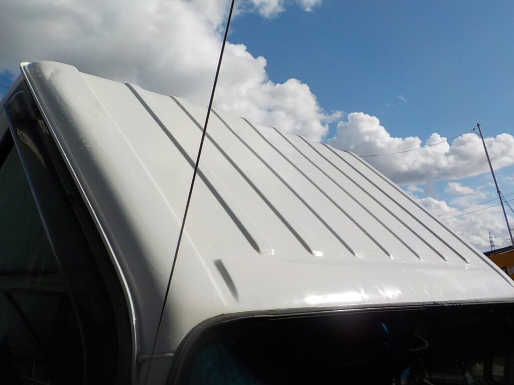 平成27年 エルフ2tダンプ 電動コボレーン