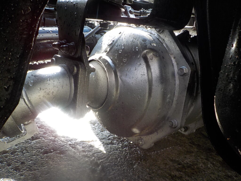 平成27年 エルフ2tダンプ 電動コボレーン