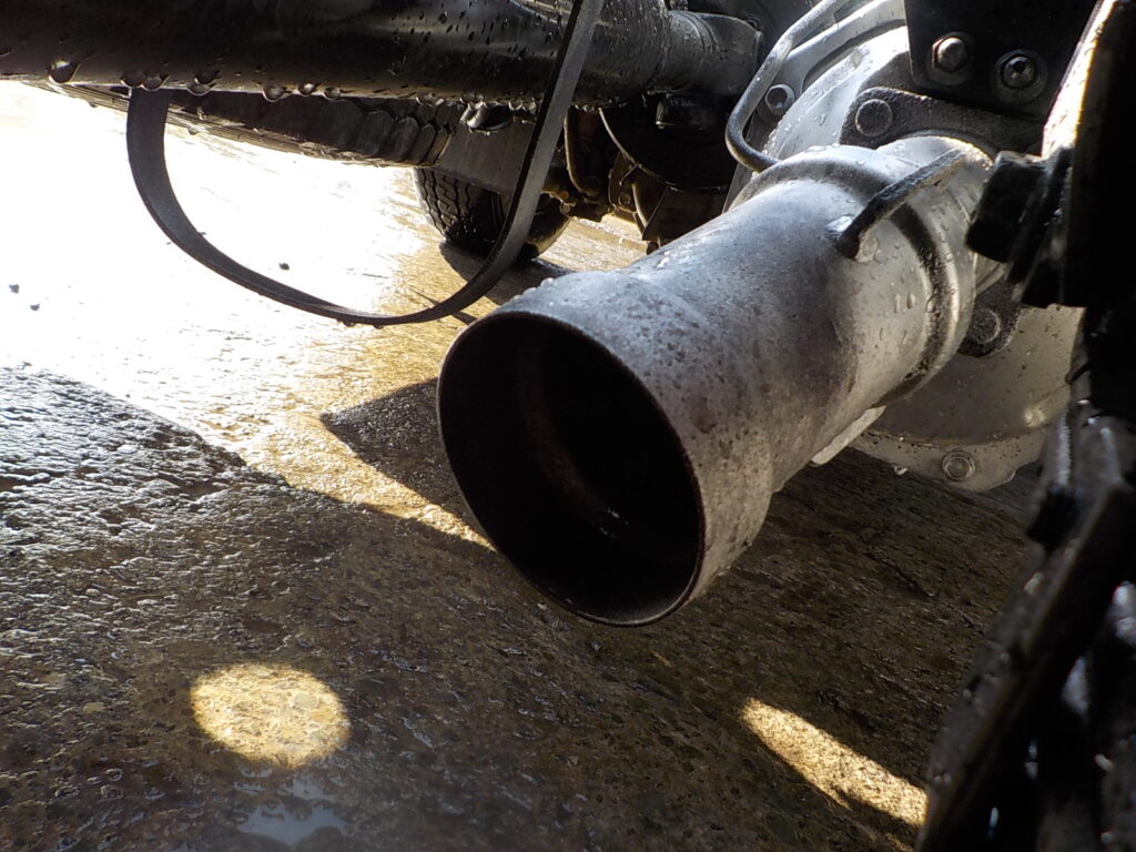 平成27年 エルフ2tダンプ 電動コボレーン