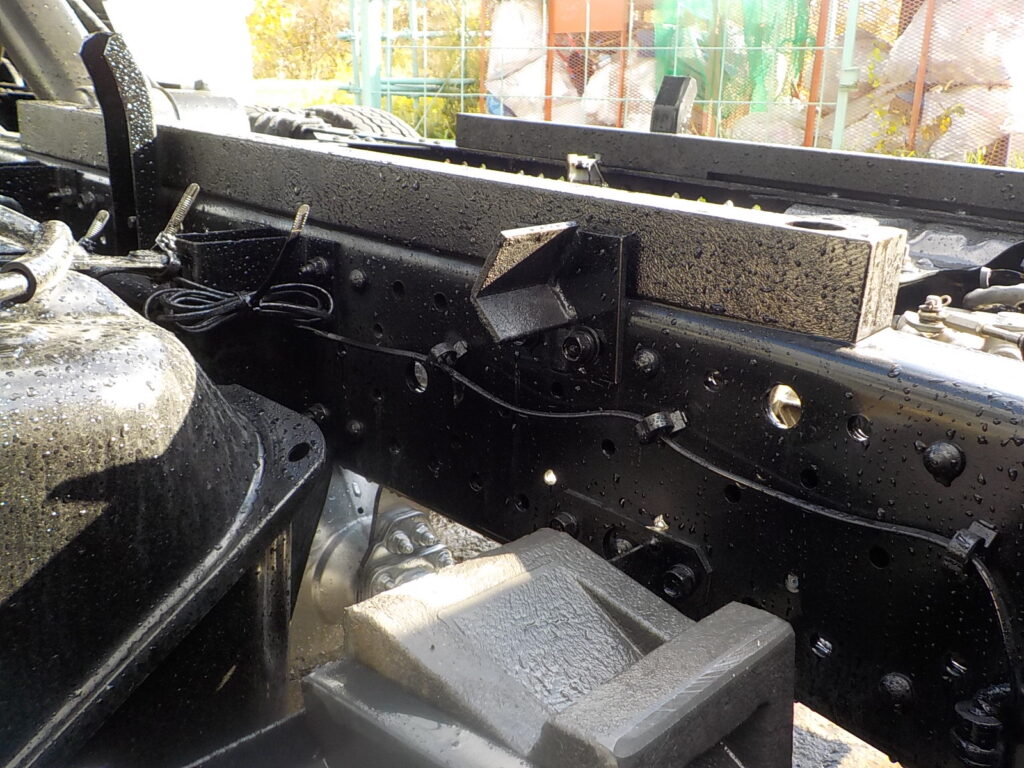 平成27年 エルフ2tダンプ 電動コボレーン