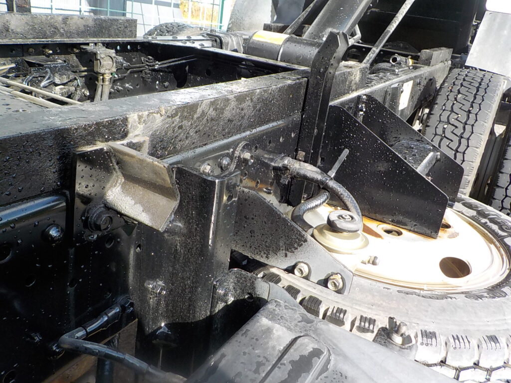 平成27年 エルフ2tダンプ 電動コボレーン