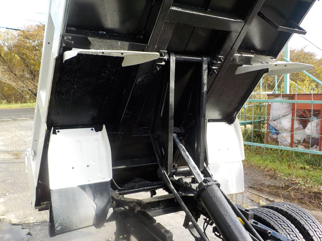 平成27年 エルフ2tダンプ 電動コボレーン