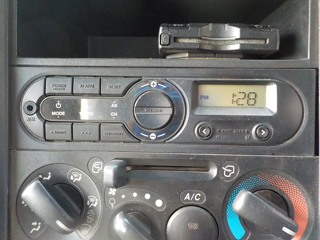 平成27年 エルフ2tダンプ 電動コボレーン