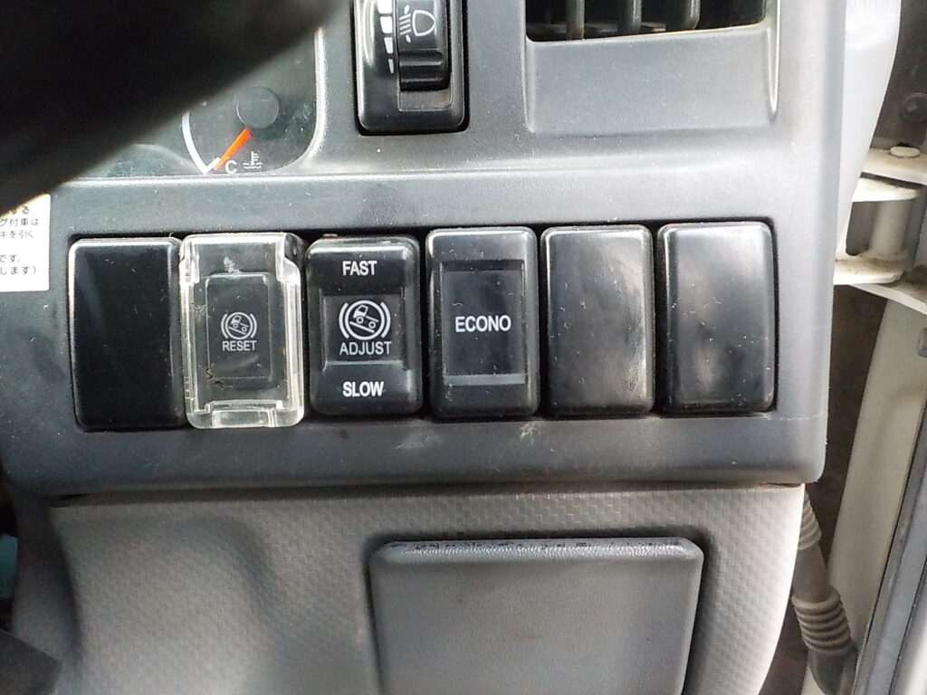 平成27年 エルフ2tダンプ 電動コボレーン