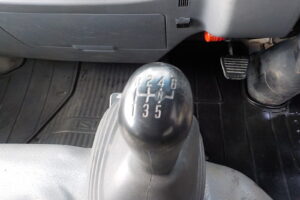 サムネイル: 平成27年 エルフ2tダンプ 電動コボレーン