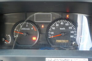 サムネイル: 平成27年 エルフ2tダンプ 電動コボレーン