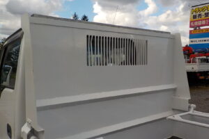 サムネイル: 平成27年 エルフ2tダンプ 電動コボレーン