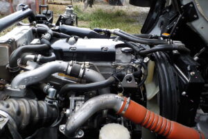 サムネイル: 平成２９年式　いすゞ　フォワード　４ｔダンプ　