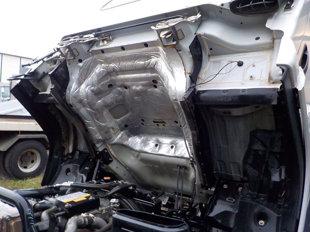 平成２９年式　いすゞ　フォワード　４ｔダンプ　