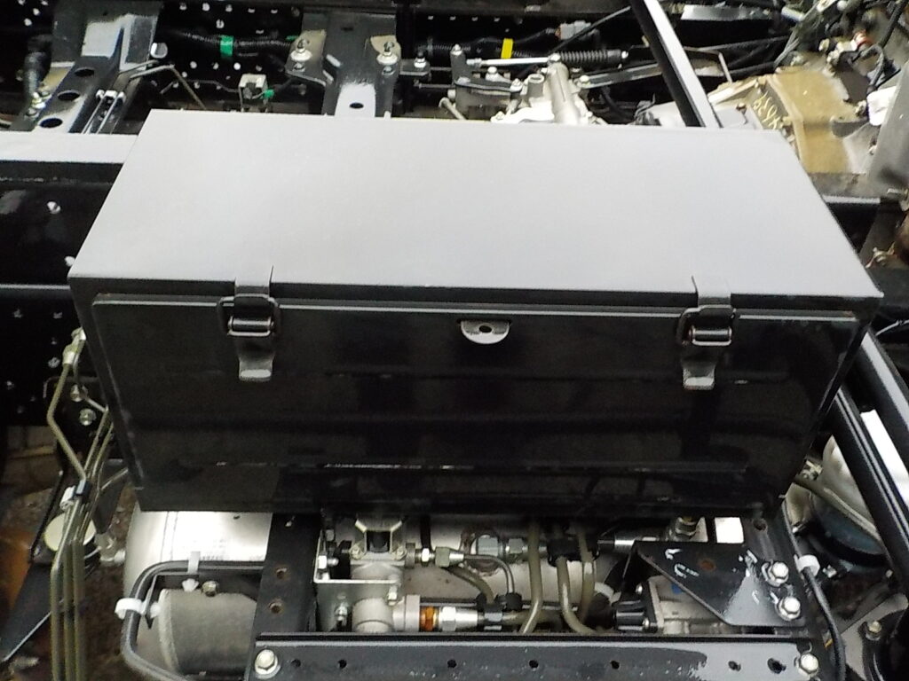 平成２９年式　いすゞ　フォワード　４ｔダンプ　