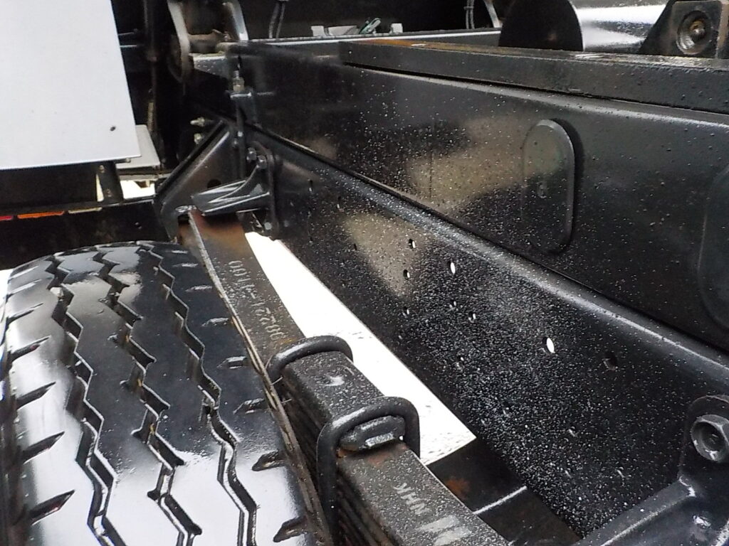 平成２９年式　いすゞ　フォワード　４ｔダンプ　