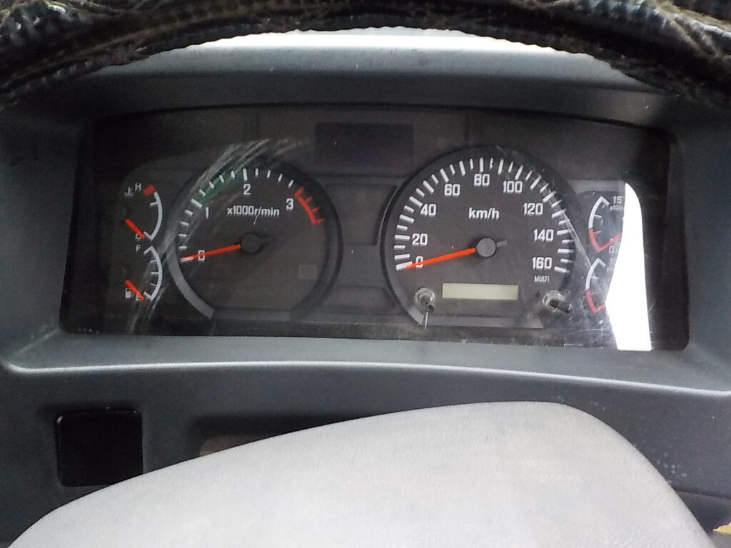 平成２９年式　いすゞ　フォワード　４ｔダンプ　