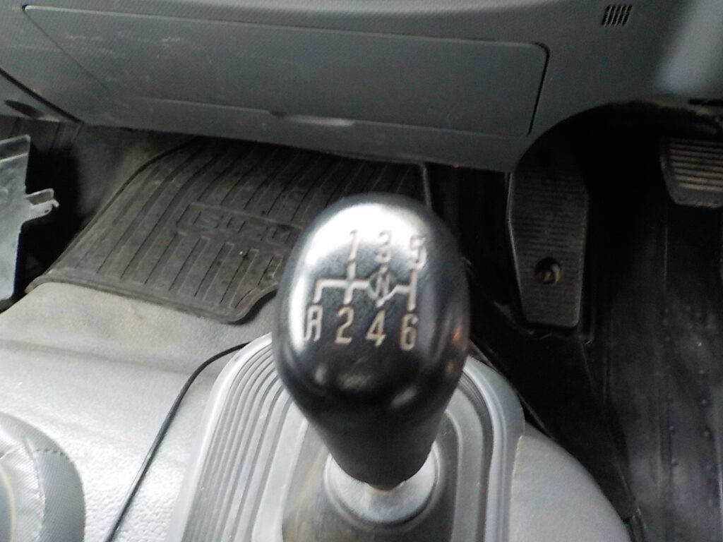 平成２９年式　いすゞ　フォワード　４ｔダンプ　