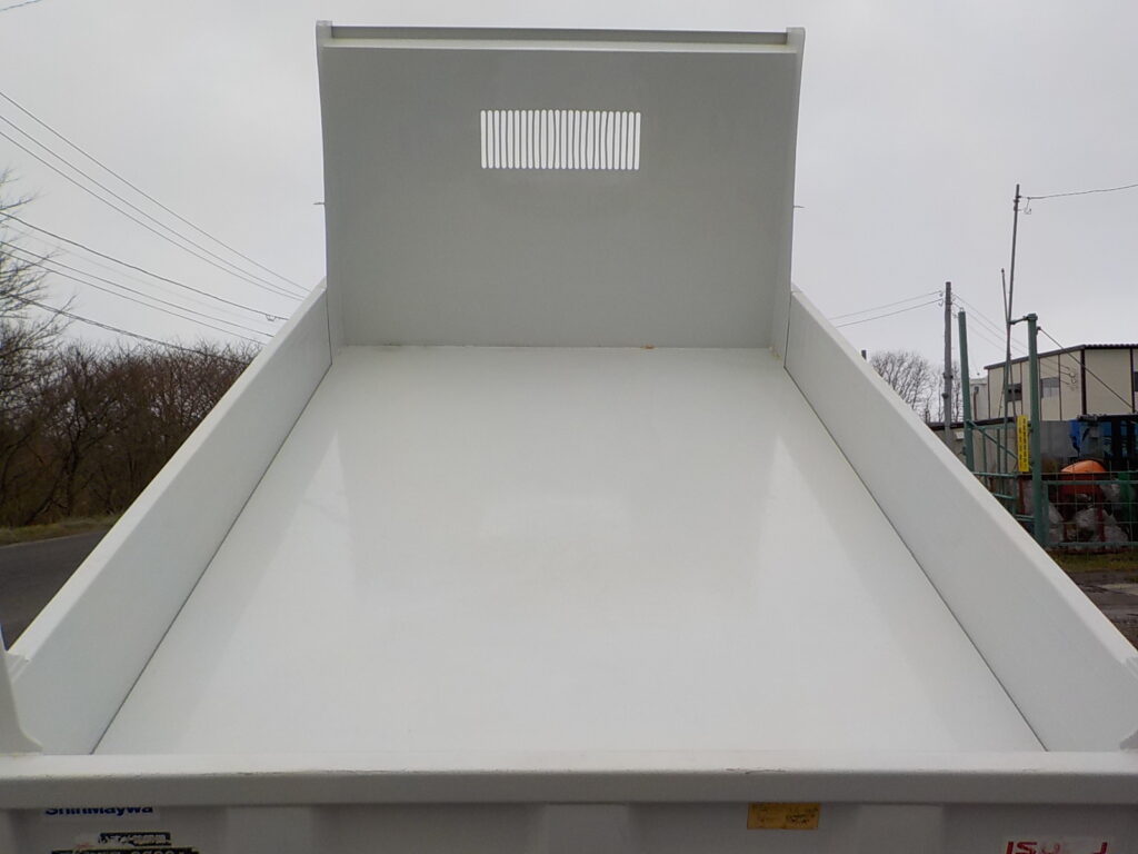 平成２９年式　いすゞ　フォワード　４ｔダンプ　