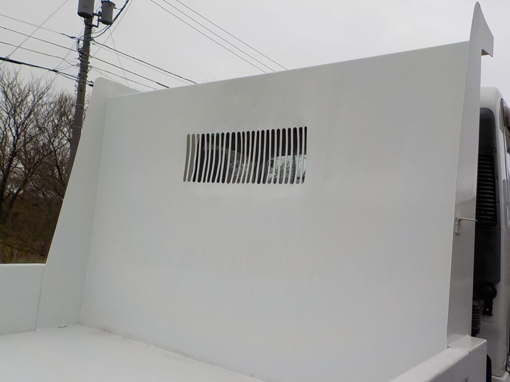 平成２９年式　いすゞ　フォワード　４ｔダンプ　