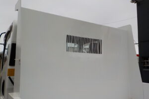 サムネイル: 平成２９年式　いすゞ　フォワード　４ｔダンプ　