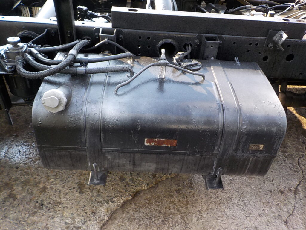 平成22年 キャンター2tダンプ