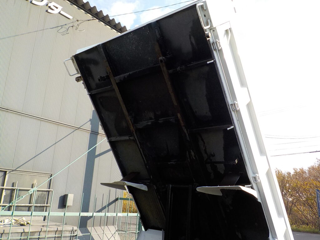 平成22年 キャンター2tダンプ