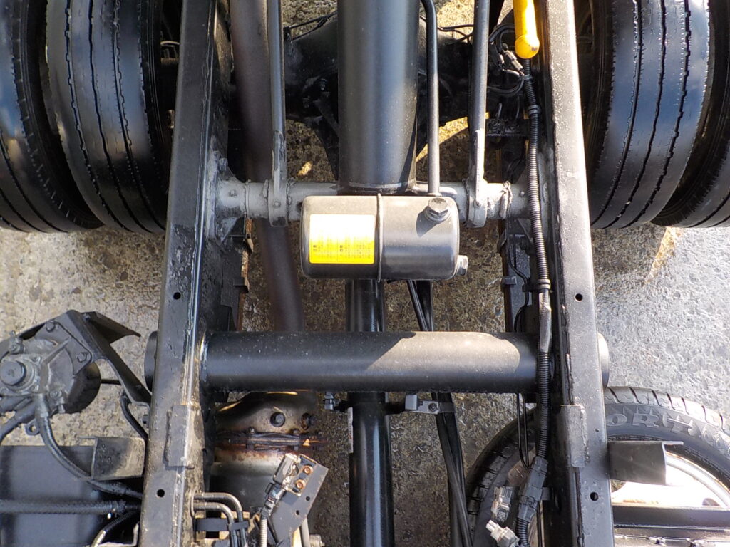 平成22年 キャンター2tダンプ