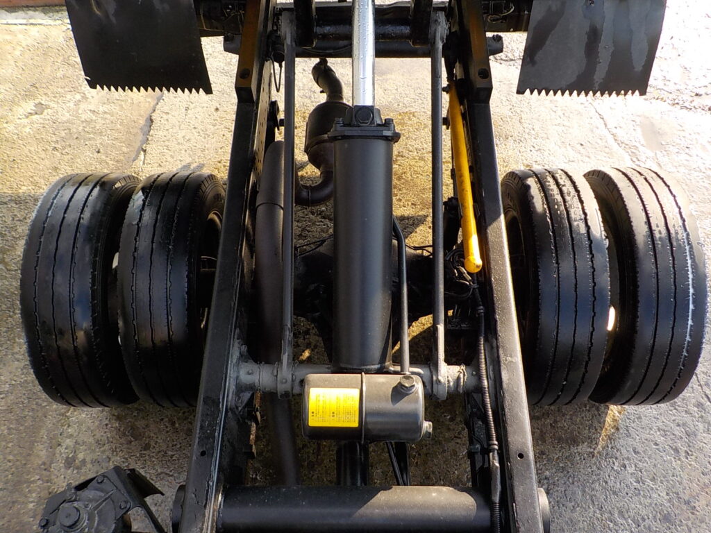 平成22年 キャンター2tダンプ