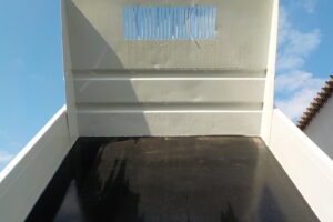 サムネイル: 平成22年 キャンター2tダンプ