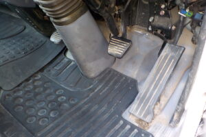 サムネイル: 平成22年 キャンター2tダンプ