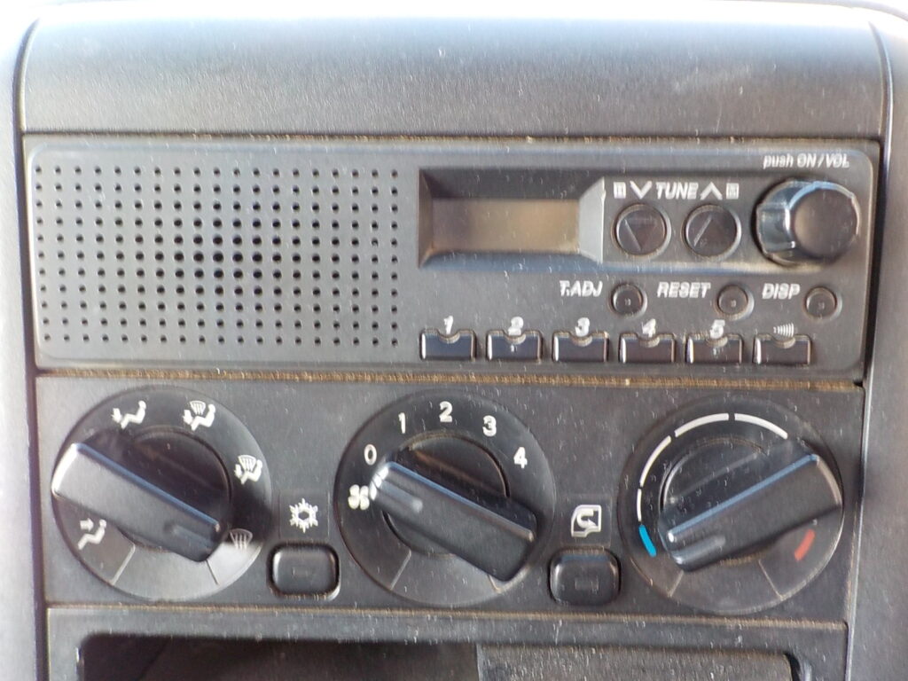 平成22年 キャンター2tダンプ