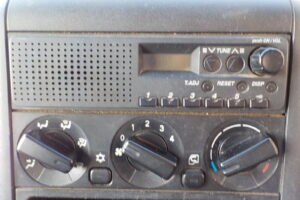 サムネイル: 平成22年 キャンター2tダンプ