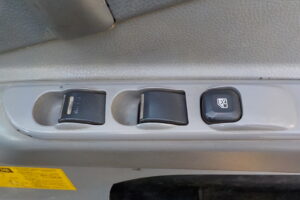 サムネイル: 平成22年 キャンター2tダンプ