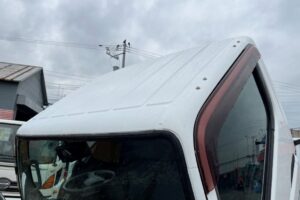 サムネイル: 平成24年　三菱　キャンター　２トン４段クレーンロング　フックイン・ラジコン・バックモニター（車検令和8年10月）