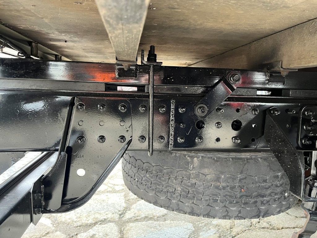 平成24年　三菱　キャンター　２トン４段クレーンロング　フックイン・ラジコン・バックモニター（車検令和8年10月）