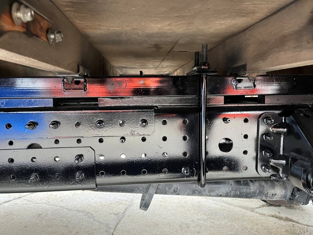 平成24年　三菱　キャンター　２トン４段クレーンロング　フックイン・ラジコン・バックモニター（車検令和8年10月）