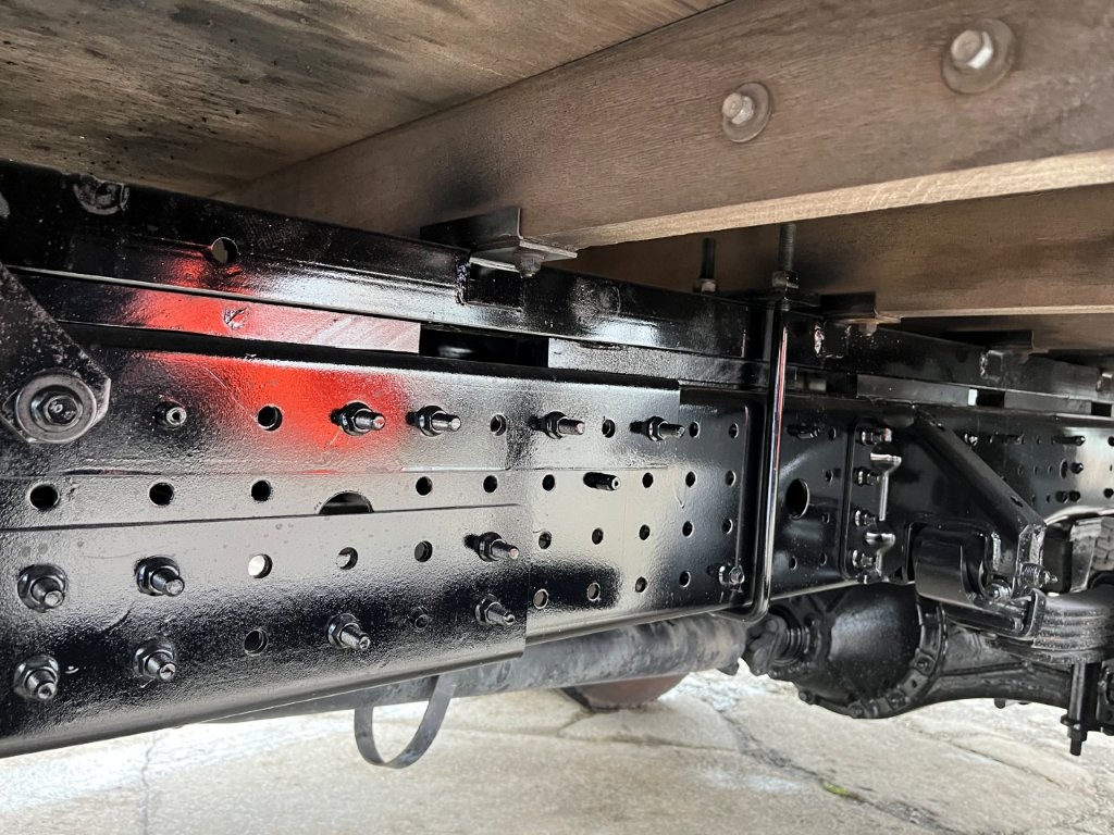 平成24年　三菱　キャンター　２トン４段クレーンロング　フックイン・ラジコン・バックモニター（車検令和8年10月）