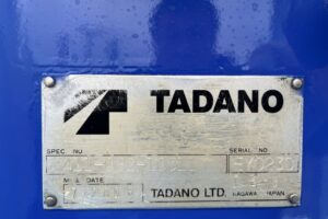 サムネイル: 平成24年　三菱　キャンター　２トン４段クレーンロング　フックイン・ラジコン・バックモニター（車検令和8年10月）