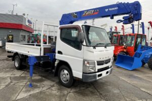 サムネイル: 平成24年　三菱　キャンター　２トン４段クレーンロング　フックイン・ラジコン・バックモニター（車検令和8年10月）