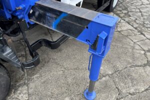 サムネイル: 平成24年　三菱　キャンター　２トン４段クレーンロング　フックイン・ラジコン・バックモニター（車検令和8年10月）