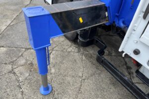 サムネイル: 平成24年　三菱　キャンター　２トン４段クレーンロング　フックイン・ラジコン・バックモニター（車検令和8年10月）