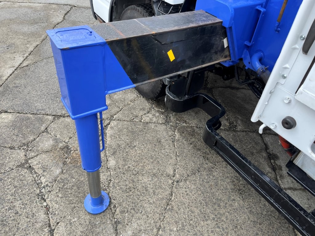 平成24年　三菱　キャンター　２トン４段クレーンロング　フックイン・ラジコン・バックモニター（車検令和8年10月）