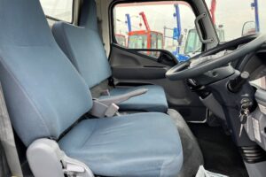 サムネイル: 平成24年　三菱　キャンター　２トン４段クレーンロング　フックイン・ラジコン・バックモニター（車検令和8年10月）