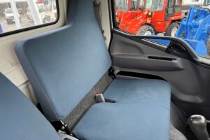 サムネイル: 平成24年　三菱　キャンター　２トン４段クレーンロング　フックイン・ラジコン・バックモニター（車検令和8年10月）