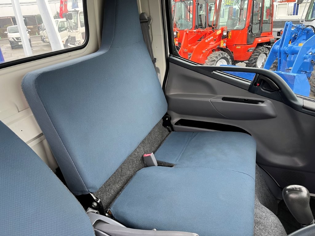 平成24年　三菱　キャンター　２トン４段クレーンロング　フックイン・ラジコン・バックモニター（車検令和8年10月）