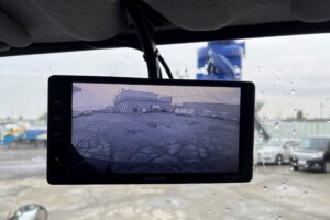 サムネイル: 平成24年　三菱　キャンター　２トン４段クレーンロング　フックイン・ラジコン・バックモニター（車検令和8年10月）