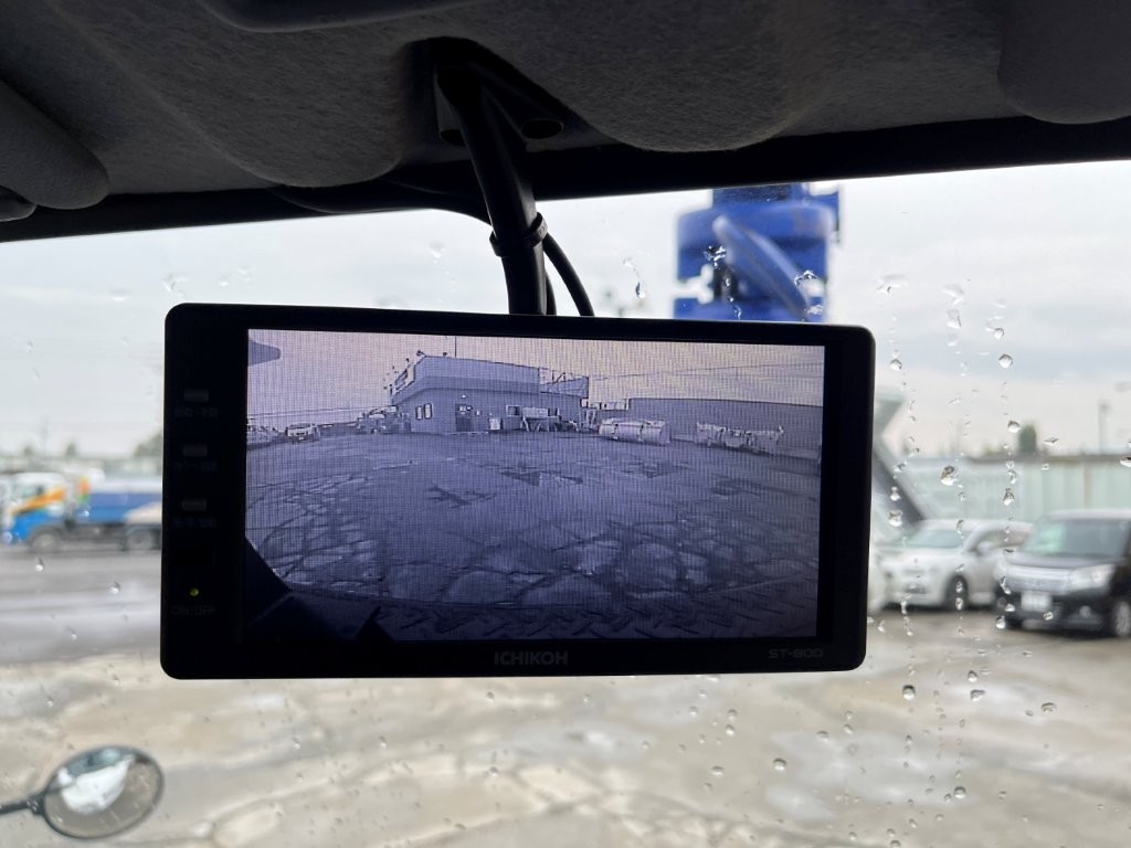 平成24年　三菱　キャンター　２トン４段クレーンロング　フックイン・ラジコン・バックモニター（車検令和8年10月）