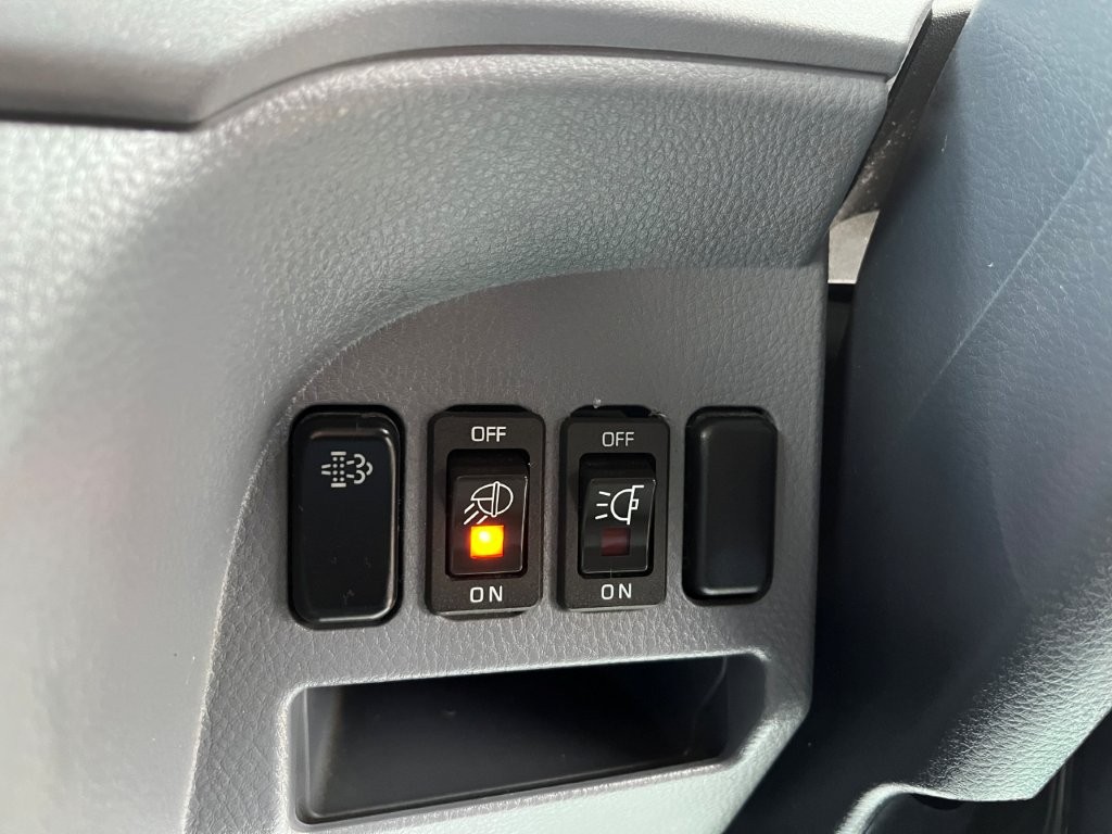 平成24年　三菱　キャンター　２トン４段クレーンロング　フックイン・ラジコン・バックモニター（車検令和8年10月）