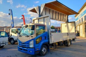 平成23年　フォワード　４トン　アルミウィング　ワイドロング