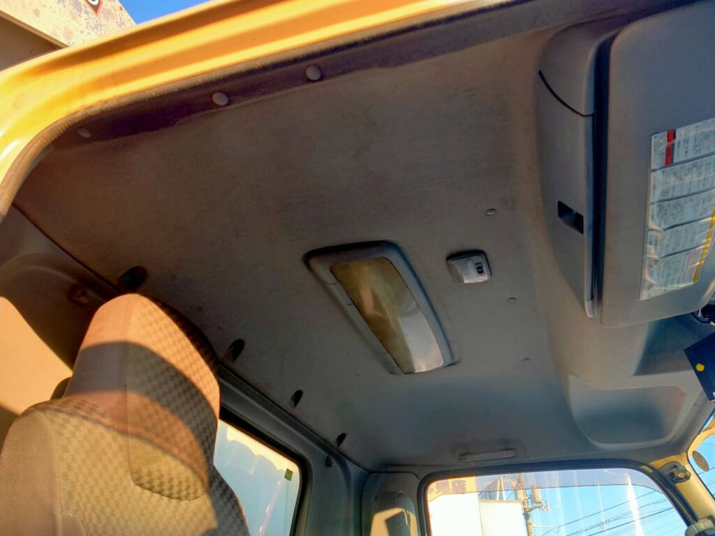 平成23年　フォワード　４トン　アルミウィング　ワイドロング