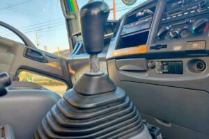 サムネイル: 平成23年　いすゞ　フォワード　４トン　アルミウィング　ワイドロング (車検1年付）