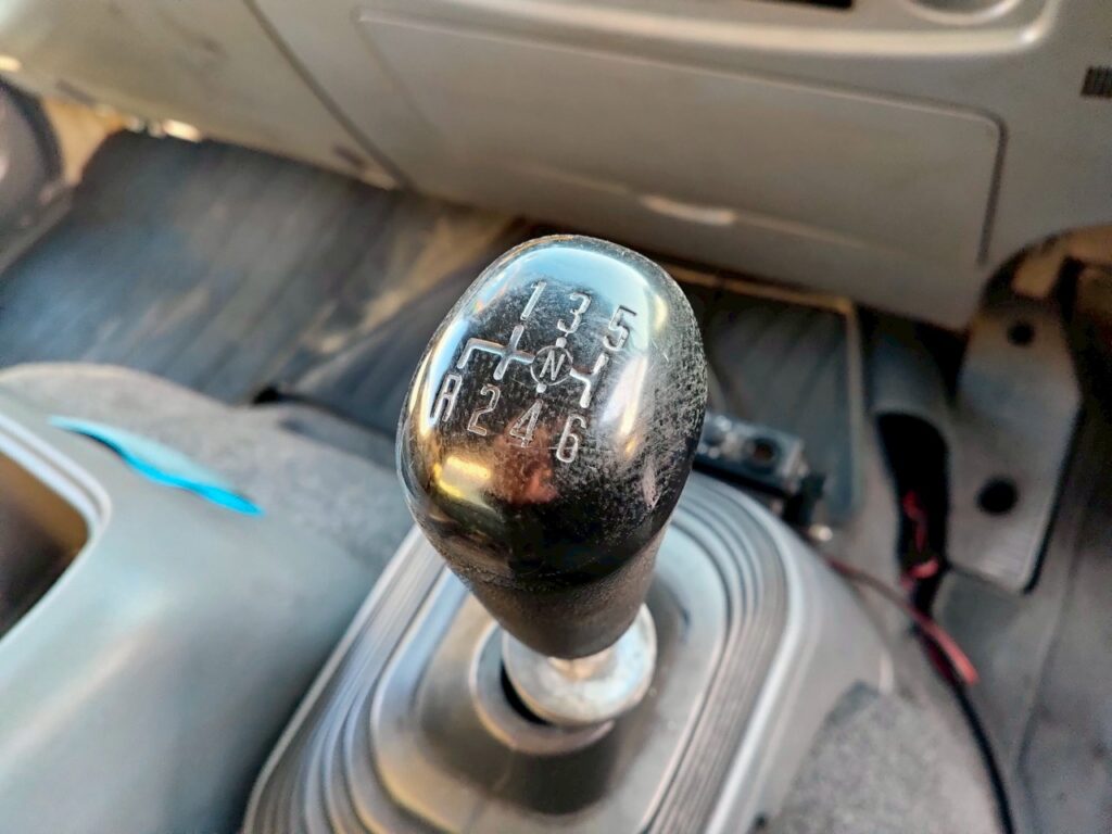 平成23年　フォワード　４トン　アルミウィング　ワイドロング