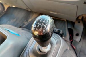 サムネイル: 平成23年　フォワード　４トン　アルミウィング　ワイドロング